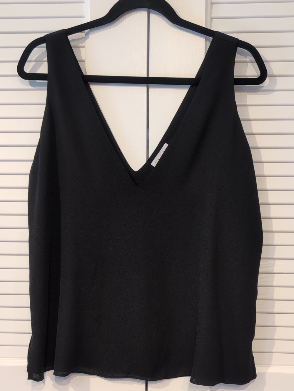 Leith Black V-Neck Wide-Strap Camisole Size L